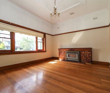 Ideal Glen Iris Family Home! - Photo 3