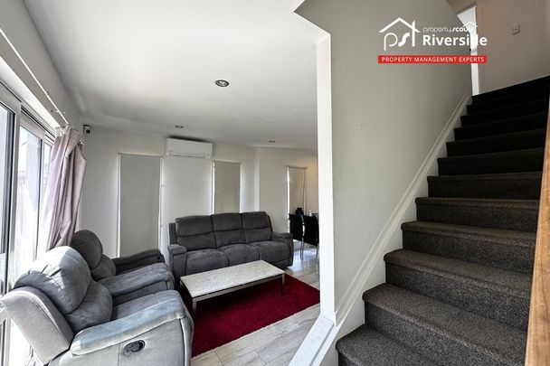 Convenient & Low-Maintenance Townhouse in Prime Central Location - Photo 1
