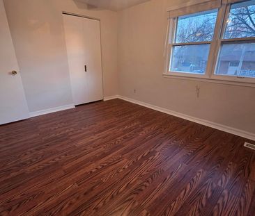 For Lease - 560 Brookhaven Crescent Unit# B, Waterloo, Ontario - Photo 4