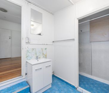 Family Home in Prime Location - Photo 5