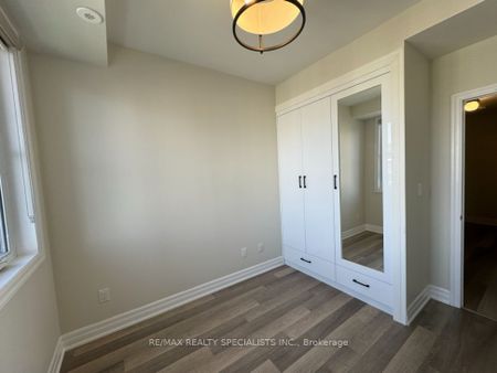 Condo Townhouse For Lease | W8137884 - Photo 5