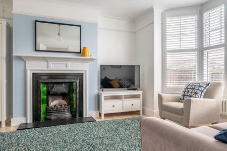 4 bedroom terraced house to rent - Photo 3