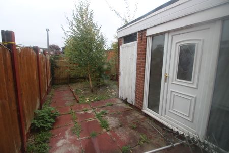 Carfield, WN8, Skelmersdale - Photo 2