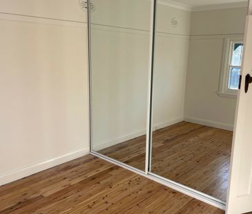 Renovated 3 Bedroom Home - Photo 3