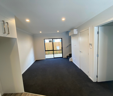 1a/61 Albert Street, Hamilton East — - Photo 4