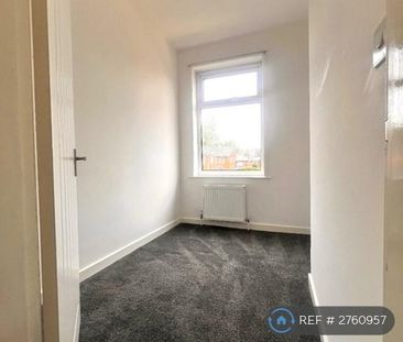 3 bedroom end of terrace house to rent - Photo 5