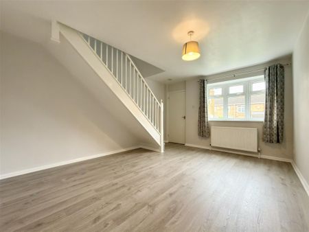 2 bedroom House to rent - Photo 2