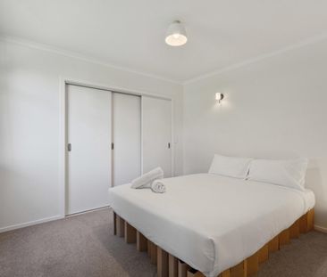 Cozy home in Sunshine Bay - Photo 3