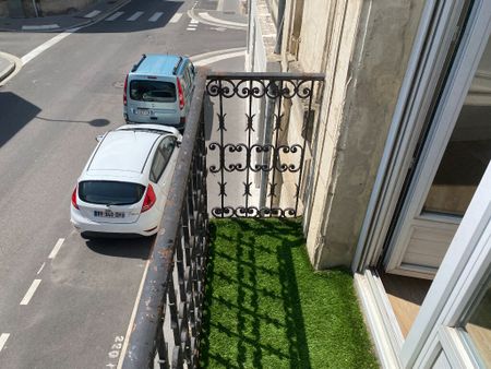 Appartement à louer - REIMS - QUARTIER CERNAY - Photo 4