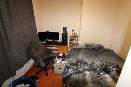 5 bedroom semi-detached house to rent - Photo 2