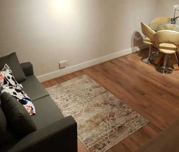 1 bedroom in a flat share to rent - Photo 6