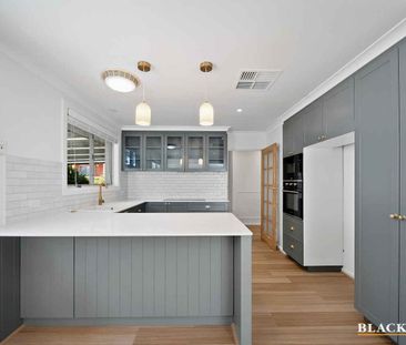 Charming Single-Level Home in Quiet Cul-de-Sac - Photo 2