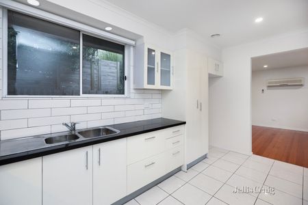 4/82 Paxton Street, South Kingsville - Photo 2