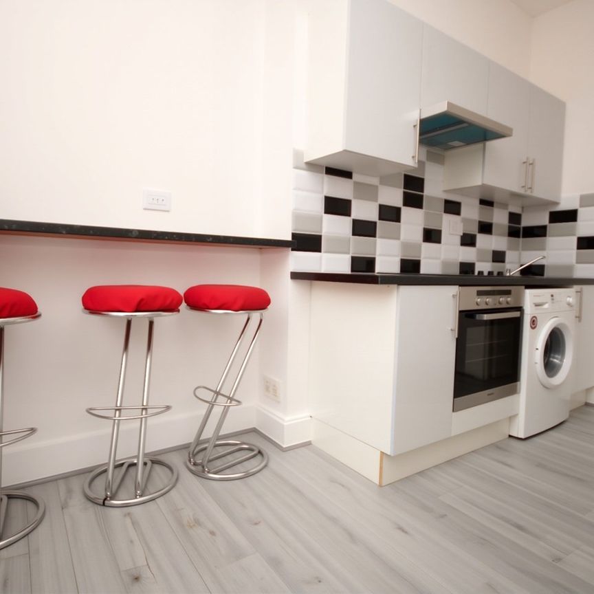 Studio Flat, Gratton Terrace, NW2 - Photo 1