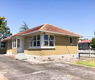 Walk to schools - Photo 1