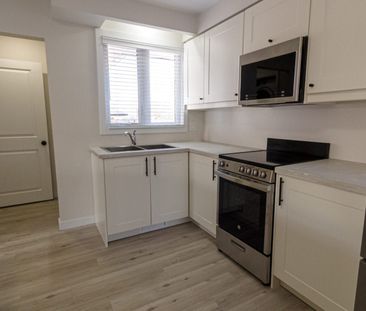 For Lease - 200 John Street Unit# A, Bradford West Gwillimbury, Ont... - Photo 4