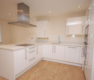 2 bedroom apartment to rent - Photo 4