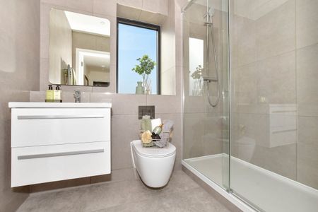 4 bedroom end of terrace house to rent - Photo 5