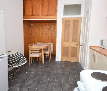 1 bedroom flat to rent - Photo 6