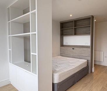 Studio to rent - Photo 1