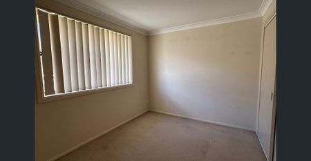 Convenient & central! - Photo 4