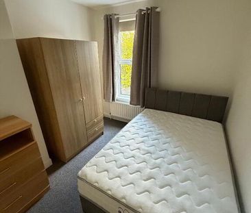 148 Donegall Avenue, Belfast, BT12 6LY - Photo 4