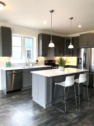 For Lease - 154 RED PINE Street, Blue Mountains, Ontario - Photo 1