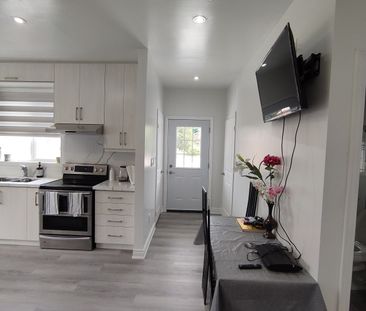 For Lease - 28 Estateview Circle Unit# Garden Suit, Brampton, Ontario - Photo 2