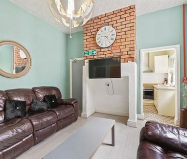 7 bedroom terraced house to rent - Photo 1