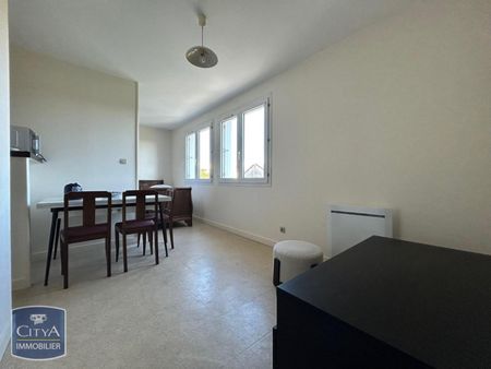 Location Appartement 1 pièce 23m² NIORT 79000 - Photo 2