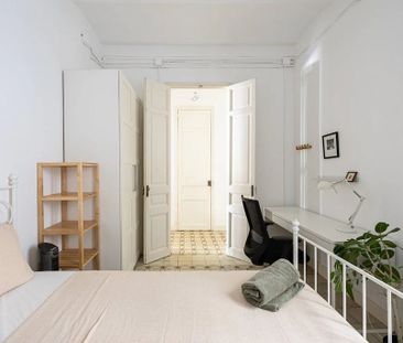 Carrer de Mallorca, Barcelona, Catalonia 08037 - Photo 4