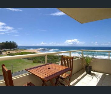 Top Floor Coastal Apartment with Panoramic Ocean Views - Photo 4