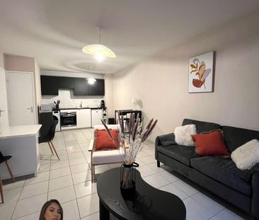 Location Appartement 2 pièces 46m² ST ETIENNE 42000 - Photo 2