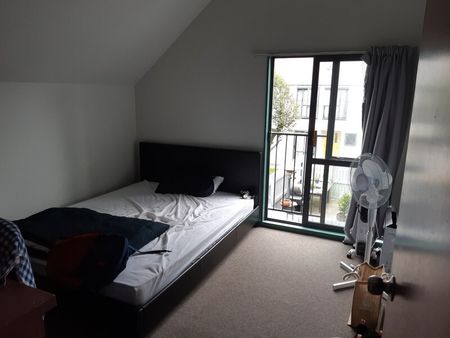 ROOM 4 FOR RENT - Photo 3