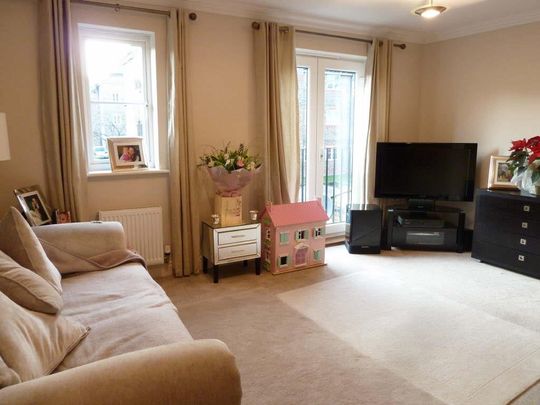 Horton Crescent, Epsom, Surrey, KT19 8AA - Photo 1