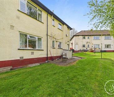 Sandringham Crescent, Leeds, LS17 - Photo 2