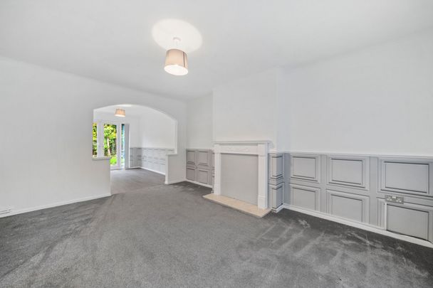 Heather Close, Warrington - Photo 1