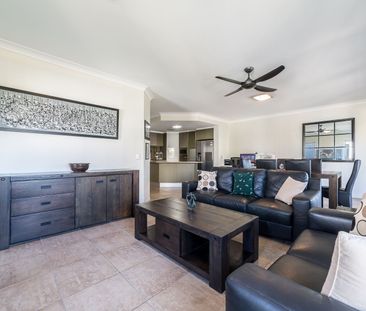 3-Bedroom Apartment in Prestigious Emerald Lakes - Photo 1