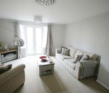 South Meadow Close, Duston, Northampton, NN5 - Photo 2