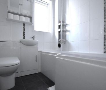 2 bedroom semi-detached house to rent - Photo 6