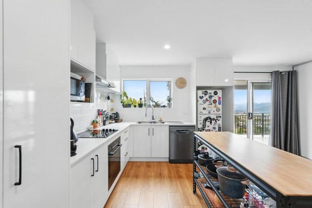 Amazing Views & Centrally Located - Photo 1