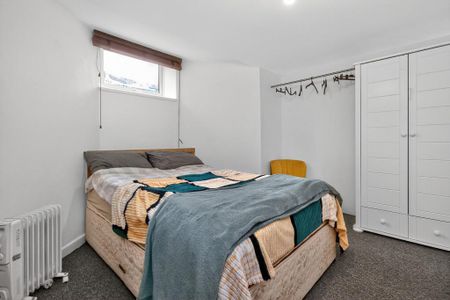 2 bedroom ground floor flat to rent - Photo 5