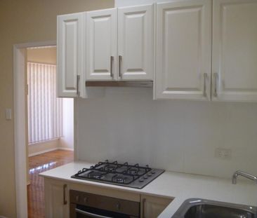 4 BEDDER COMPLETELY RENOVATED HOME!! - Photo 6
