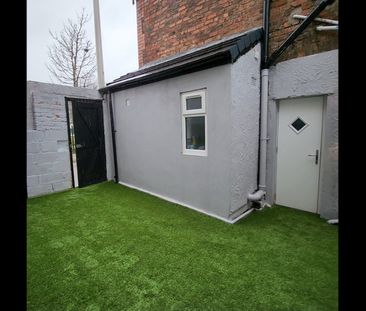 2 Bed Flat, Laird Street, CH41 - Photo 2