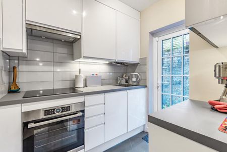 Kinnear Road, London W12 - Photo 5