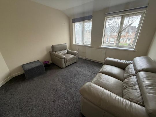 3 bedroom flat to rent - Photo 1