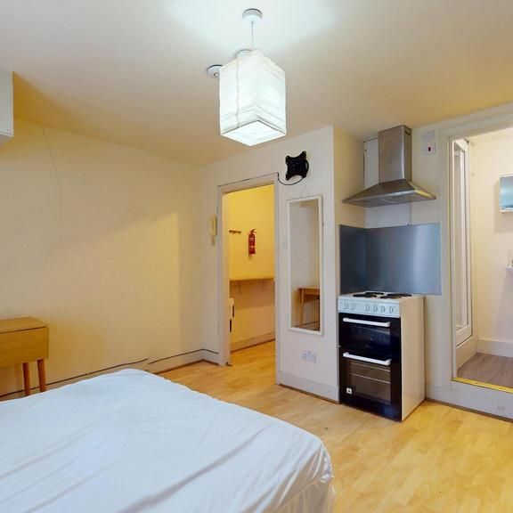 Studio to rent - Photo 1