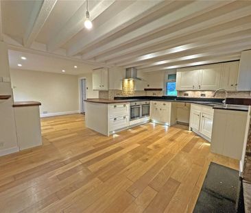 4 bedroom detached house to rent - Photo 5