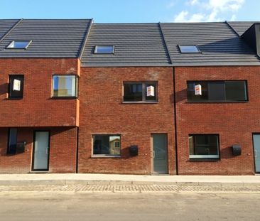 Huis te huur in Kortrijk voor € 1.280 met 4 slaapkamers - Photo 3