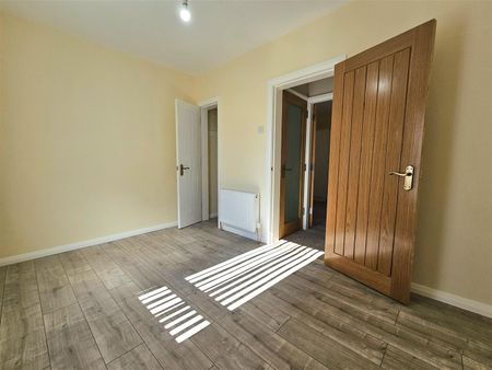 52 Fort Street, - Photo 4